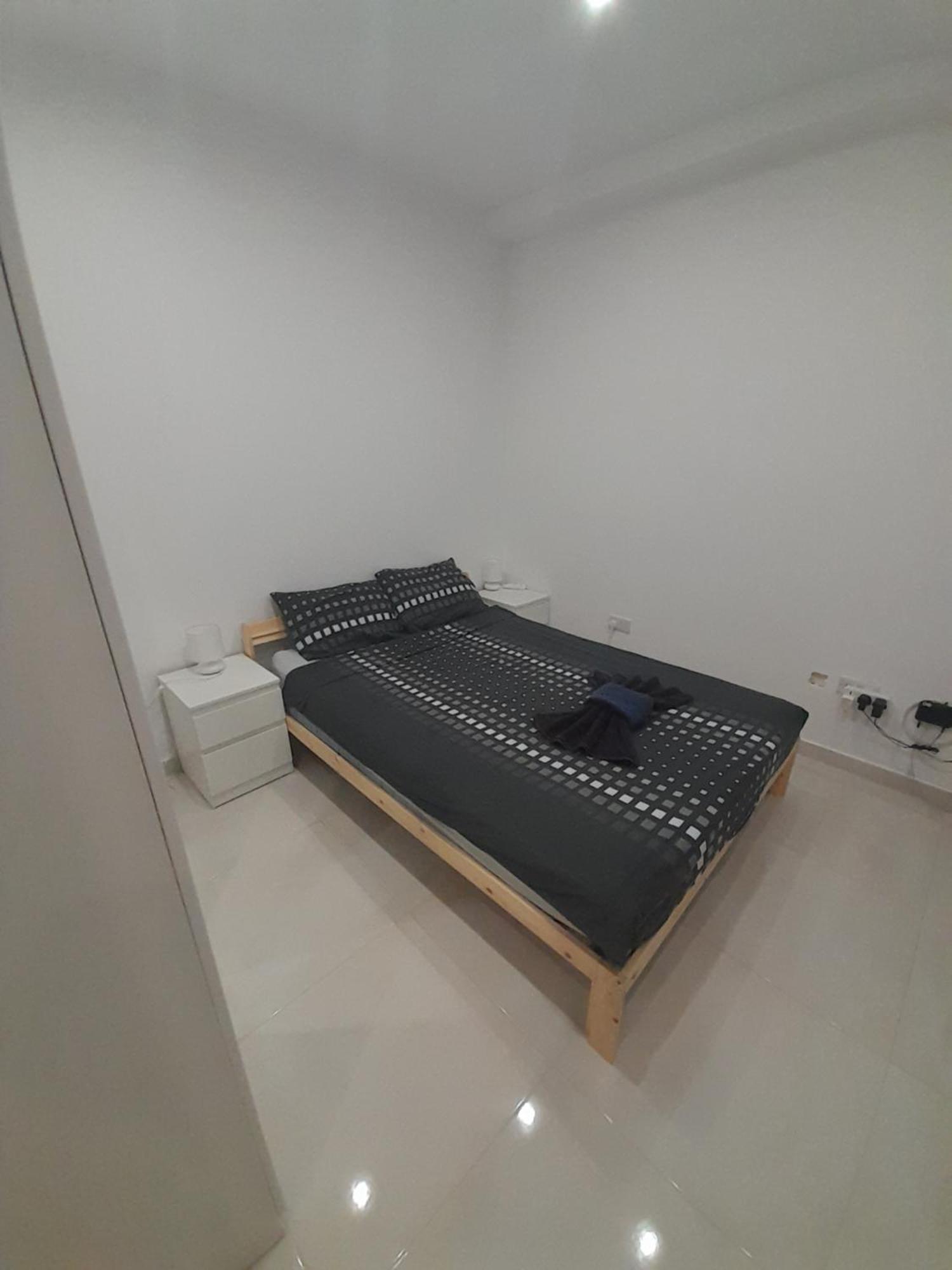 Modern 3Br Stylish Apartment With Large Balcony - Close To St Julians And St Georges Bay Is-Swieqi Exterior photo